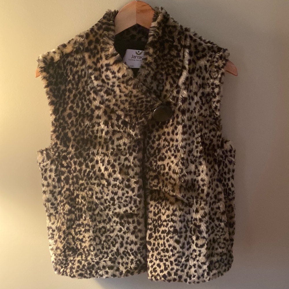 Faux Fur Leopard Vest with Button S